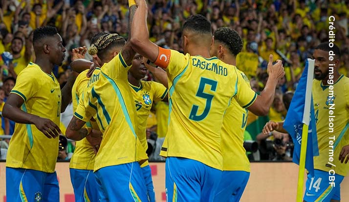 Brasil goleia Panamá em penúltimo jogo antes da Copa