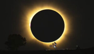 Fotógrafo brasileiro registra eclipse solar total na Espanha