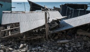 Terremoto forte atinge a Indonésia