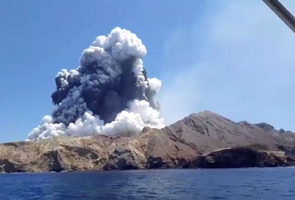 vulcão em erupção