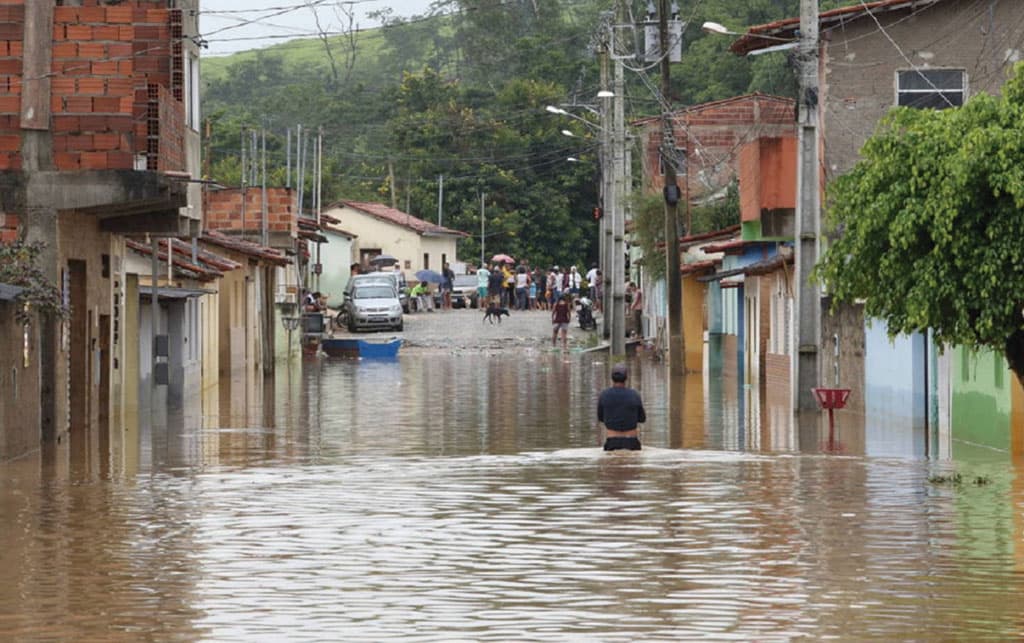 enchentes em Minas Gerais