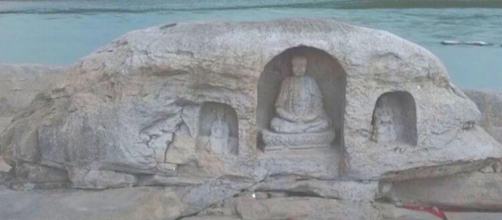 estátuas budistas de 600 anos