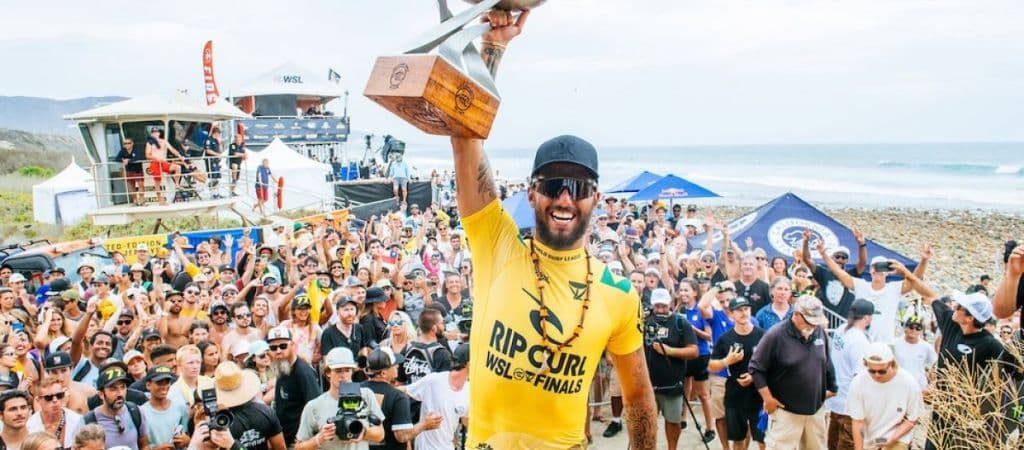 Filipe Toledo, campeão mundial de surfe em 2022