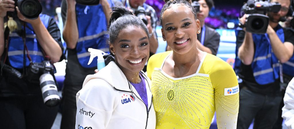 Rebeca Andrade e Simone Biles