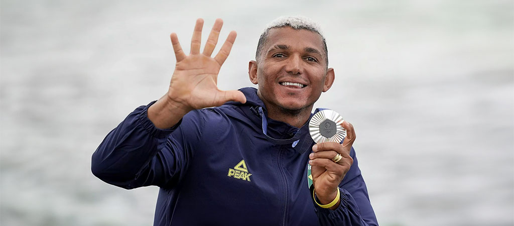 Isaquias Queiroz conquista medalha de prata na canoagem em Paris 2024