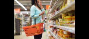 Aumenta salário mínimo em 2025, mas Dieese aponta que não é o suficiente para comprar cesta básica