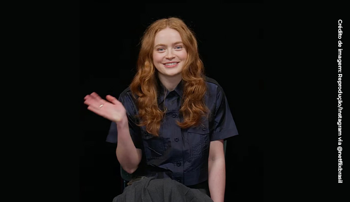 Atriz de Stranger Things deseja boa sorte para o Enem