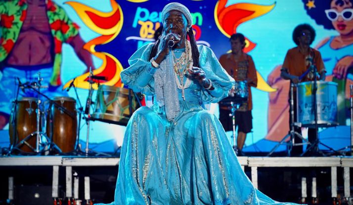 Recife e Olinda celebram música e tradição com Lia de Itamaracá