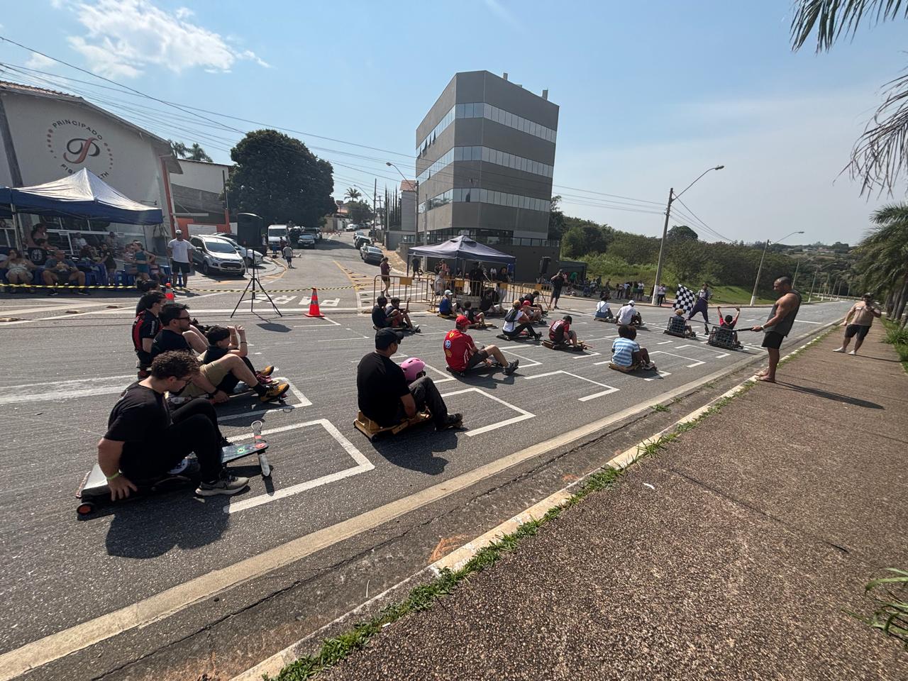 Comitê das Crianças de Vinhedo cria rua para brincar